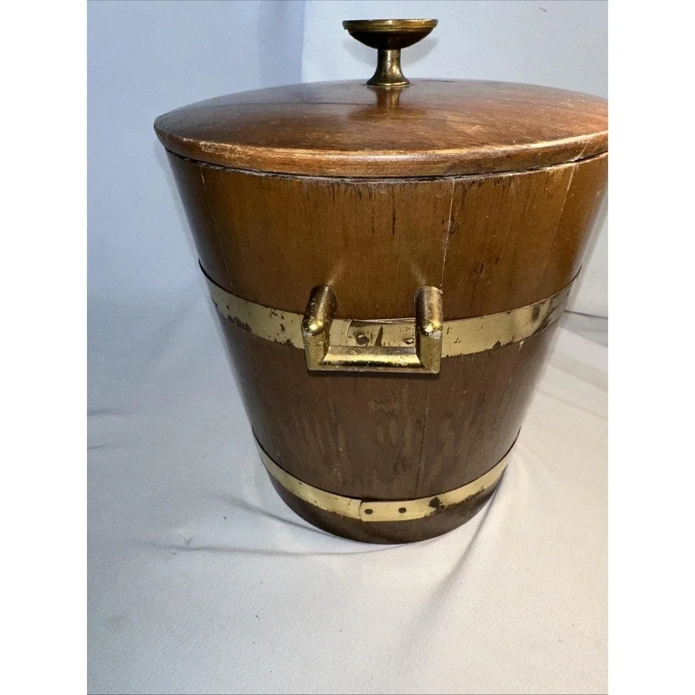 Walnut Salad Bowls this vintage